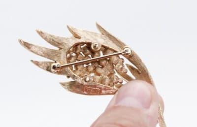 Vintage CROWN TRIFARI Faux Pearl & Rhinestone Floral Bouquet Motif Pin Brooch - Thumbnail 5