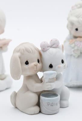 Lot of 7 Vintage PRECIOUS MOMENTS Assorted Porcelains Figurines By Enesco - Thumbnail 4