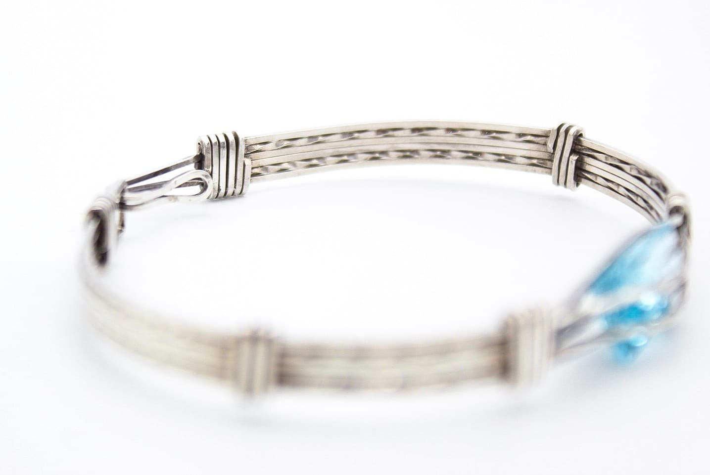 Sterling Silver Sky Blue Topaz Emerald Cut Hand Crafted Toggle Cuff Bracelet - Thumbnail 6
