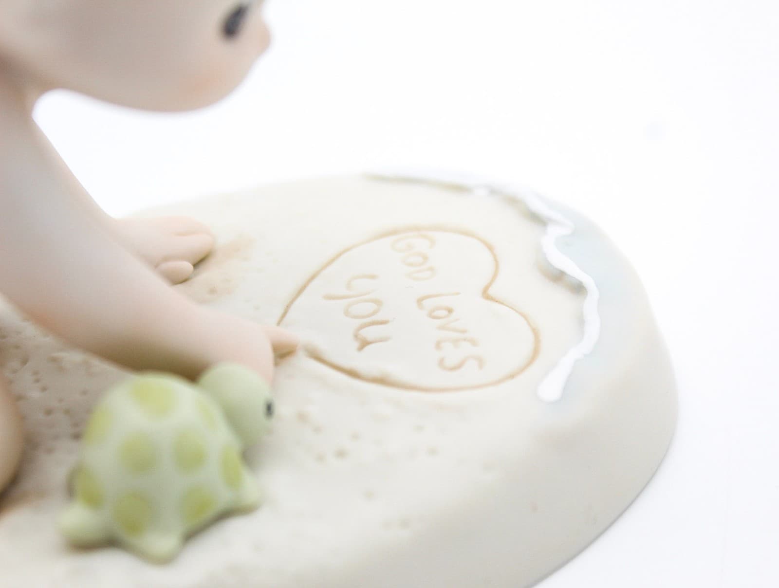 Precious Moments Love Letters In The Sand Enesco Porcelain Figurine 1996 - Thumbnail 3
