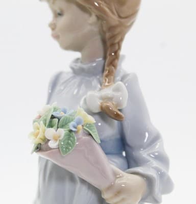 Vtg LLADRO Spain "School Days" Girl Glazed Porcelain Figurine Retired - Thumbnail 5