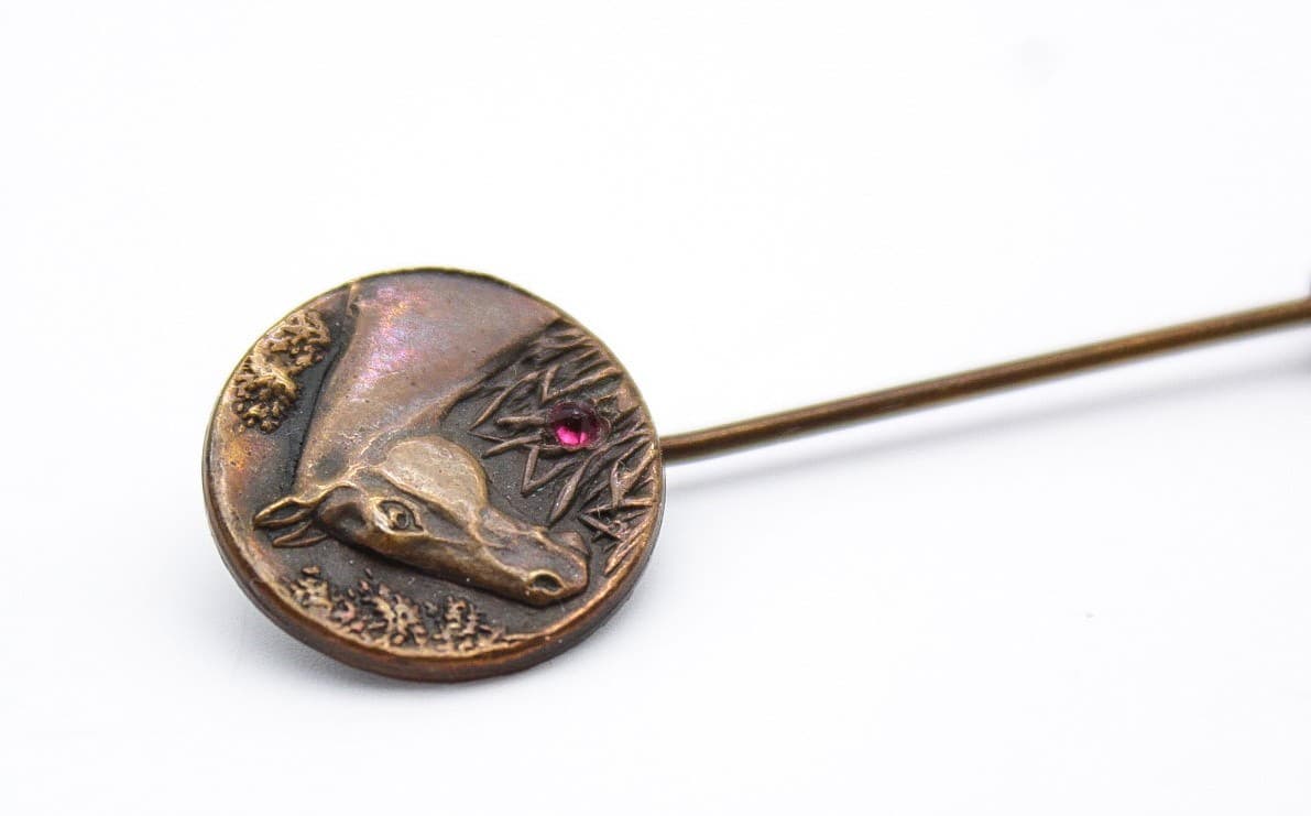 Vintage Repousse Horse Head Brass Ruby Crystal Stick Lapel Pin 2.25" - Thumbnail 6