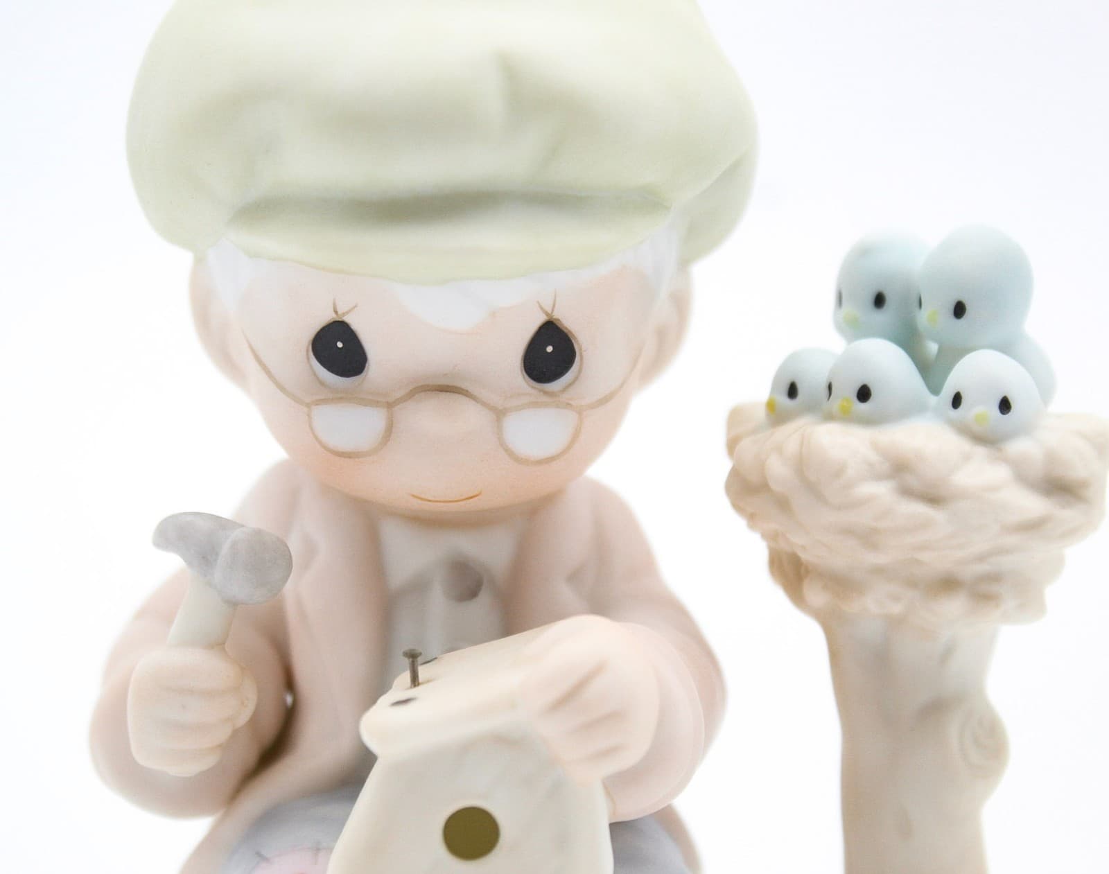 Precious Moments Only Love Can Make A Home Enesco Porcelain Figurine 1991 - Thumbnail 2