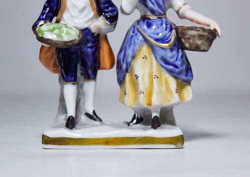 Antique Unterweissbach Dreden Hand Painted Farmers Porcelain Miniature Figurine - Thumbnail 3