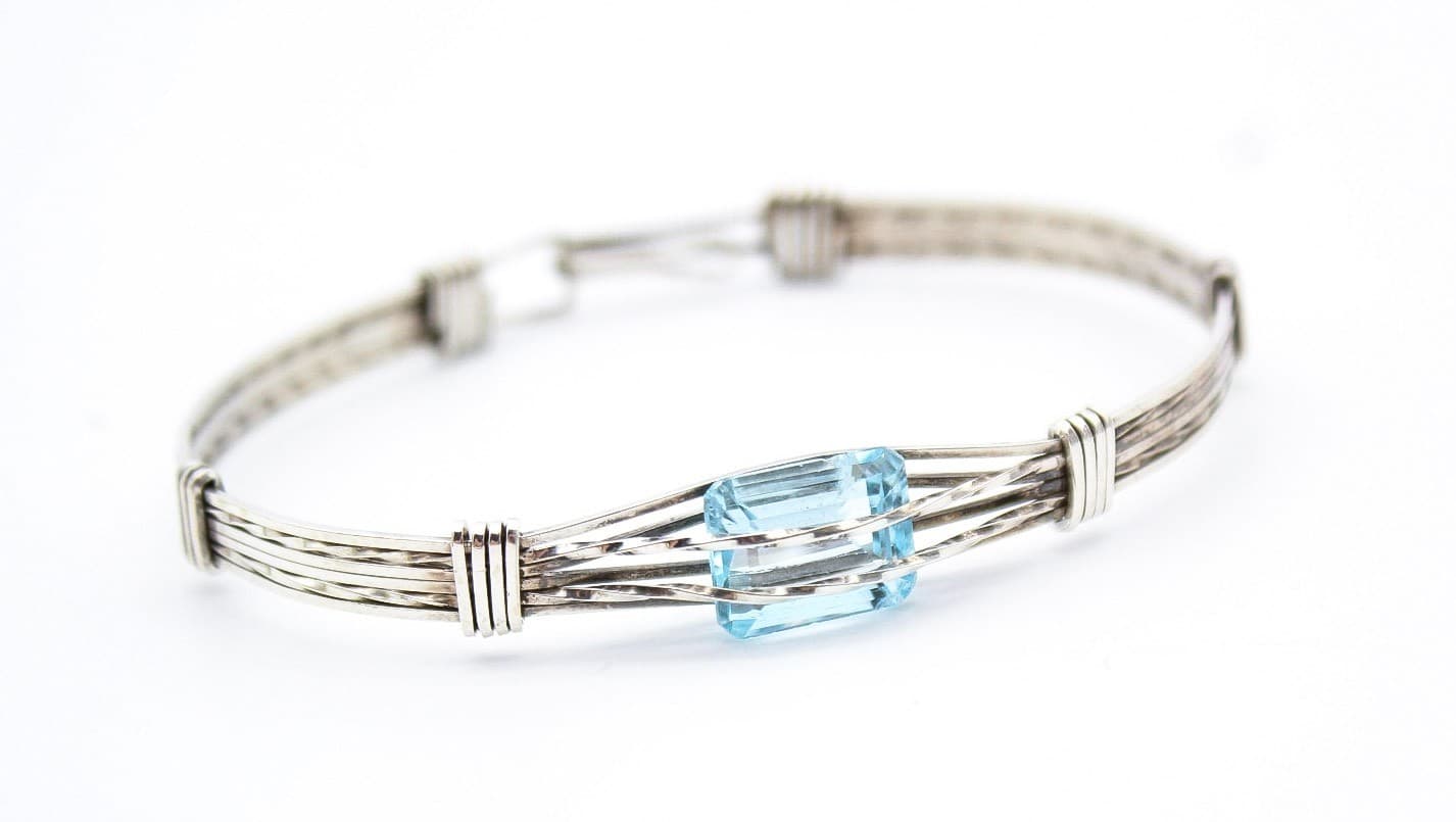 Sterling Silver Sky Blue Topaz Emerald Cut Hand Crafted Toggle Cuff Bracelet - Thumbnail 8