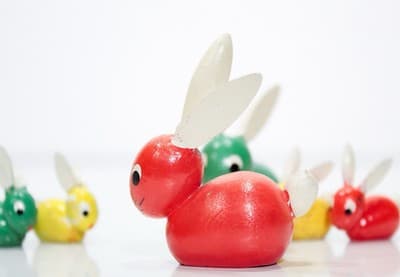6 Vintage Made In ITALY Hand Painted Bunnies Rabbit Easter Miniature Figurines - Thumbnail 5
