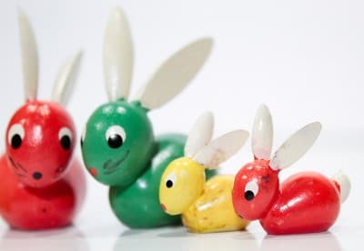 6 Vintage Made In ITALY Hand Painted Bunnies Rabbit Easter Miniature Figurines - Thumbnail 2