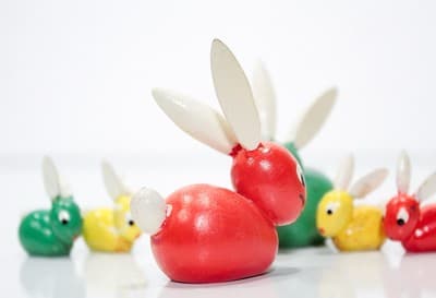 6 Vintage Made In ITALY Hand Painted Bunnies Rabbit Easter Miniature Figurines - Thumbnail 6