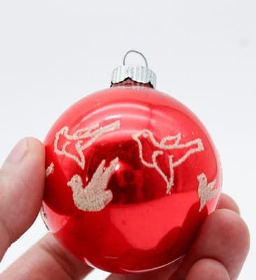 Shiny Brite Vintage Red Bird Dove Stencil Glittered Glass Christmas Ornament - Thumbnail 2