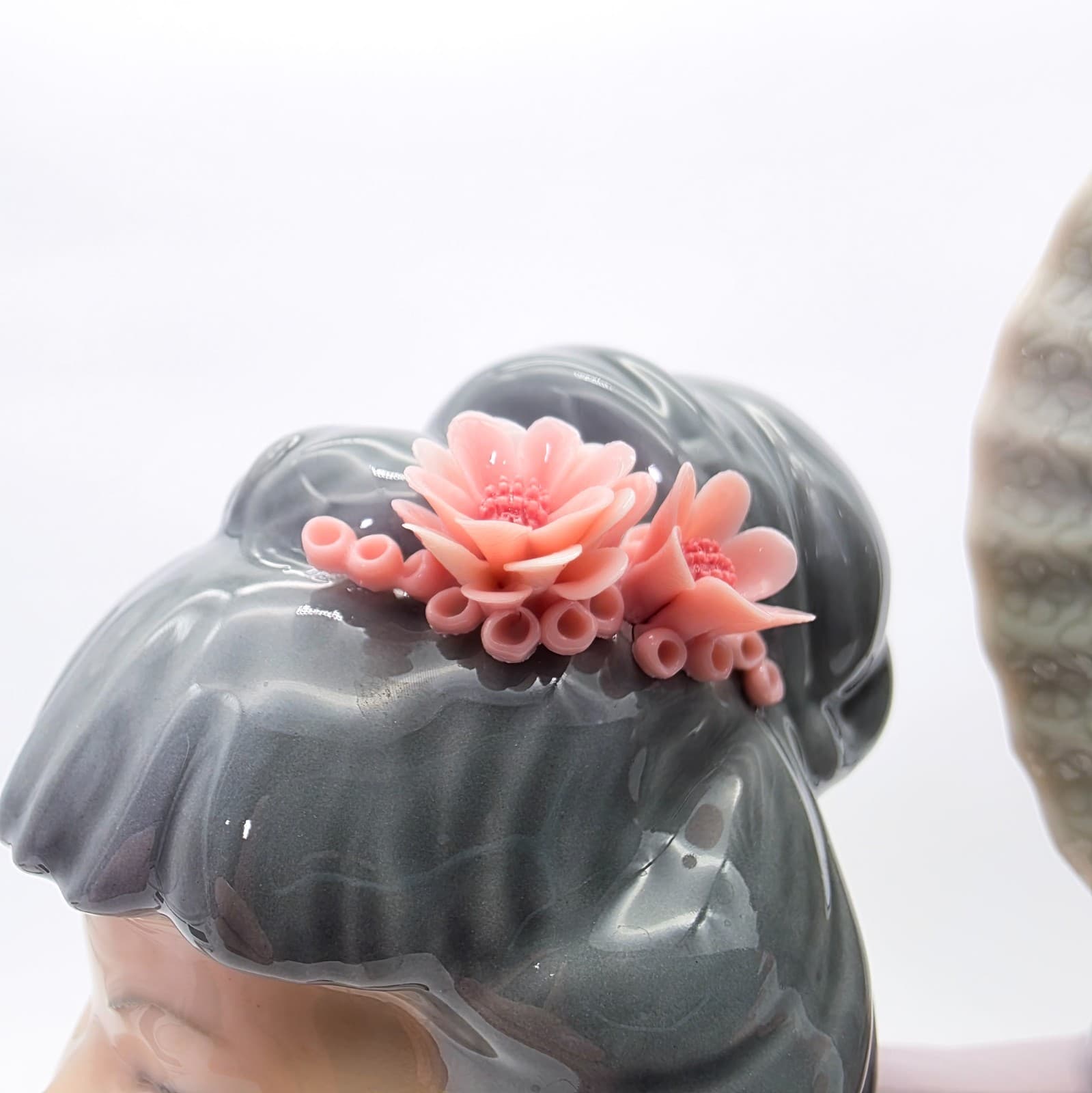 Lladro Madame Butterfly #4991 Spain Glazed Porcelain Figure By Salvador Debon - Thumbnail 6