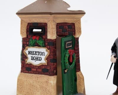 Department 56 Brixton Road Watchman Heritage Village Collection Accessory 2pcs - Thumbnail 4