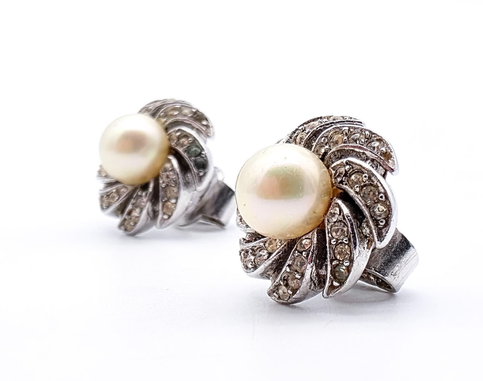 Majorica Silver Tone Rhinestone & Faux Pearl Floral Clip-On Earrings Vintage - Thumbnail 2