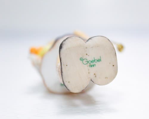 Berta Hummel Goebel 1997 "Surprise For You" Porcelain Christmas Ornament - Thumbnail 4