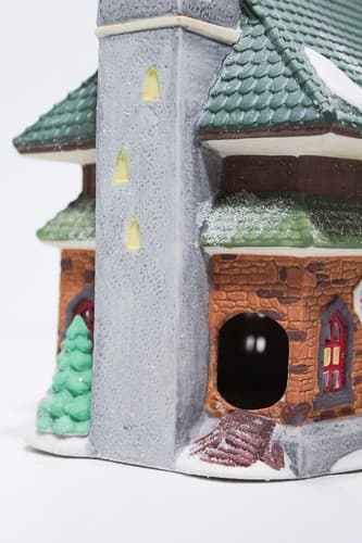 Vintage DEPARTMENT 56 "North Pole Chapel" Porcelain Christmas Village #5626-0 - Thumbnail 10