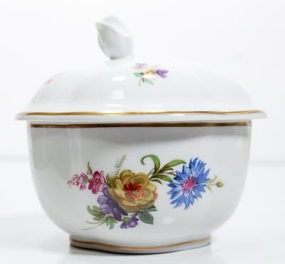 RICHARD GINORI Italy Vintage Hand Painted Porcelain Floral Lidded Bowl - Thumbnail 2