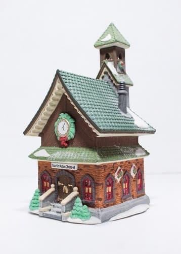 Vintage DEPARTMENT 56 "North Pole Chapel" Porcelain Christmas Village #5626-0 - Thumbnail 4