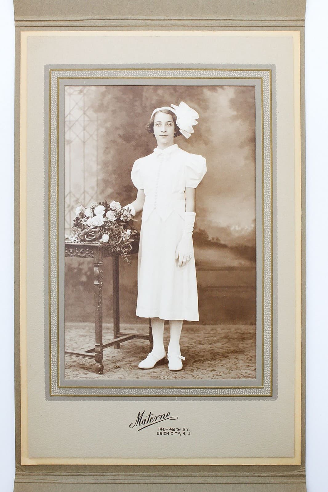Antique 1900's Photograph Of Young Girl In White Dress Cabinet Card Photo - Image 1