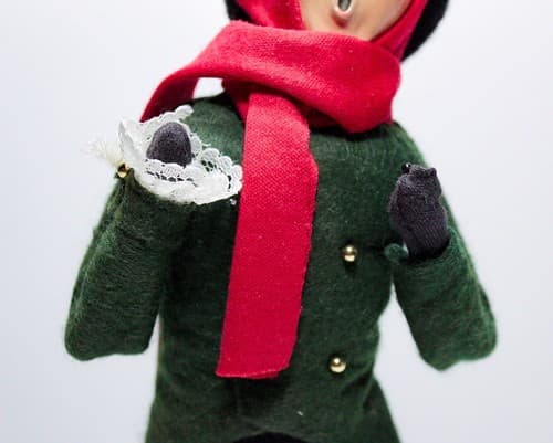 1993 BYER'S CHOICE The Carolers Man w/ Scarf Christmas Figure Signed - Thumbnail 3