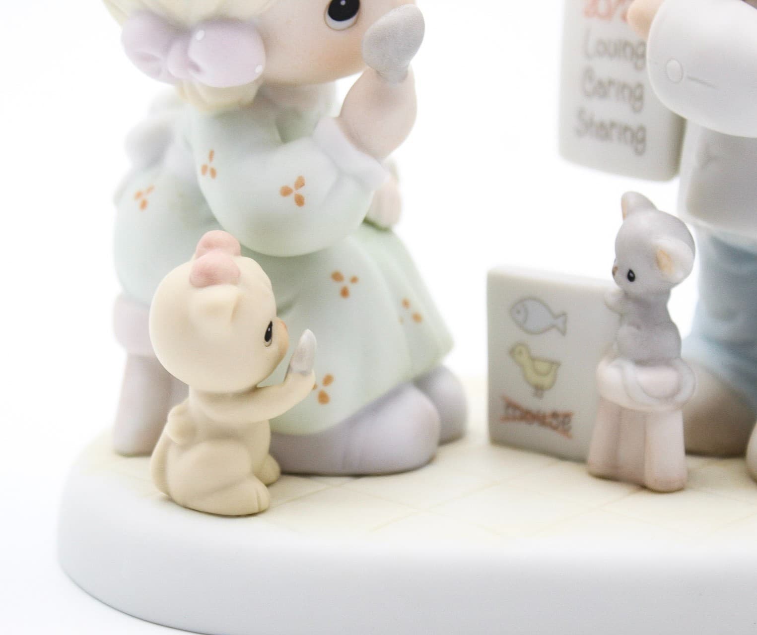 Precious Moments 20 Years And The Vision's Still The Same Figurine 1997 - Thumbnail 3