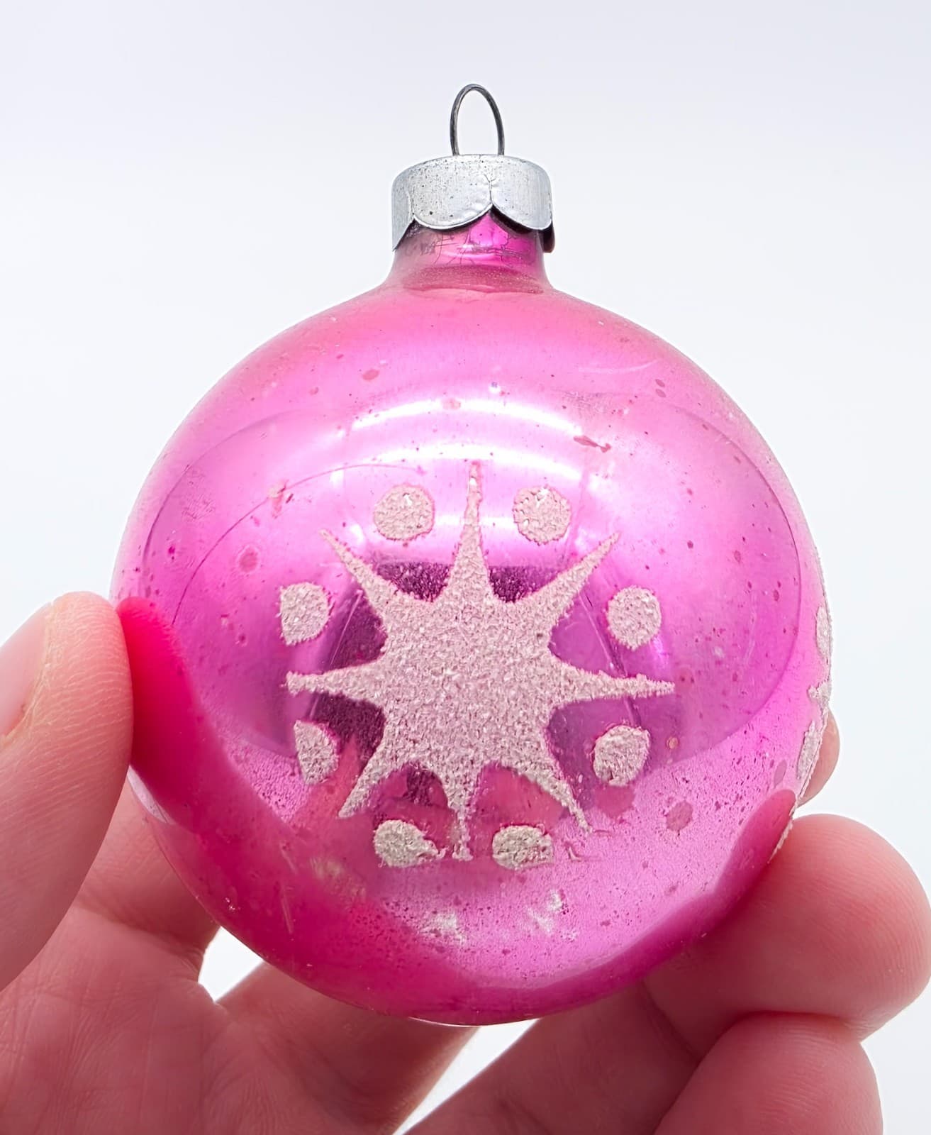 Shiny Brite Vintage 1950's USA Pink Stencil Star Ball Glass Christmas Ornament - Thumbnail 2