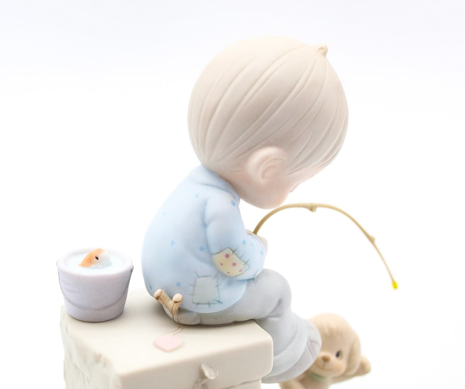 Precious Moments Just A Line To With You A Happy Day Porcelain Figurine 1988 - Thumbnail 4