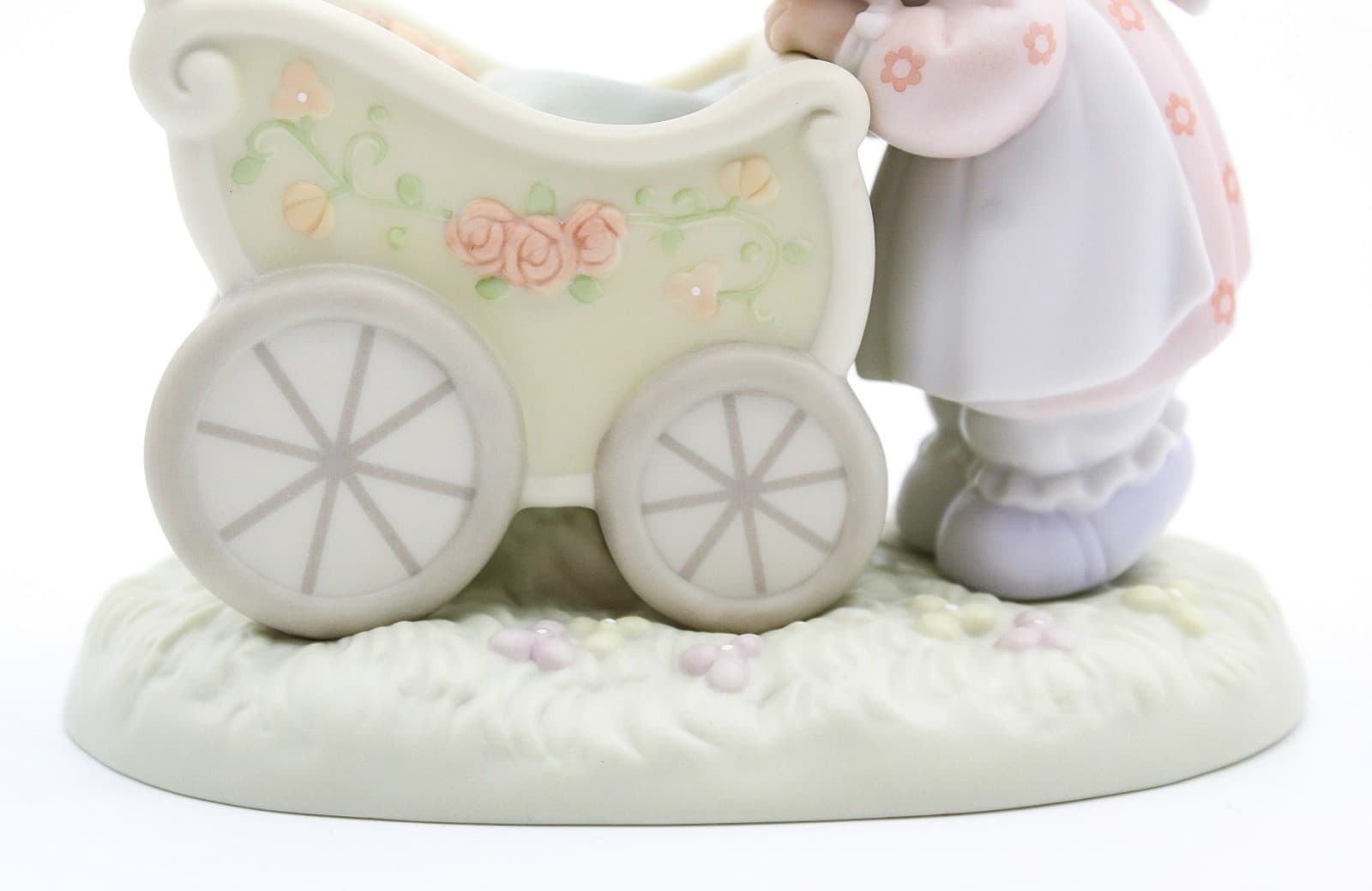 Precious Moments Something Precious From Above Enesco Porcelain Figurine 1996 - Thumbnail 4