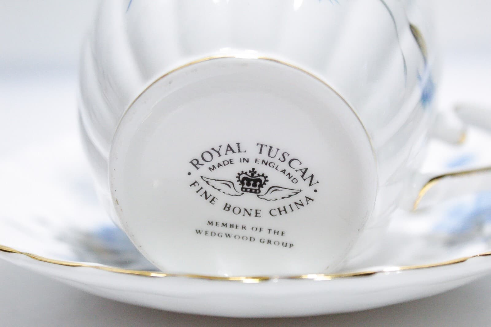 ROYAL TUSCAN Wedgwood Fine Bone China White Floral Cup & Saucer - Thumbnail 3