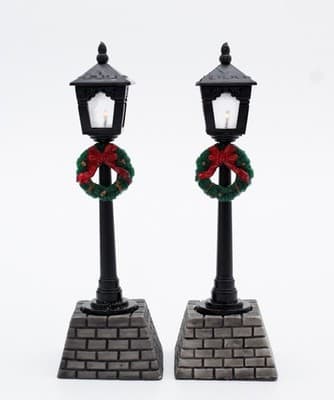 2 Russ Vintage Christmas Village Lamppost With Battery Works In Box Accessories - Thumbnail 6
