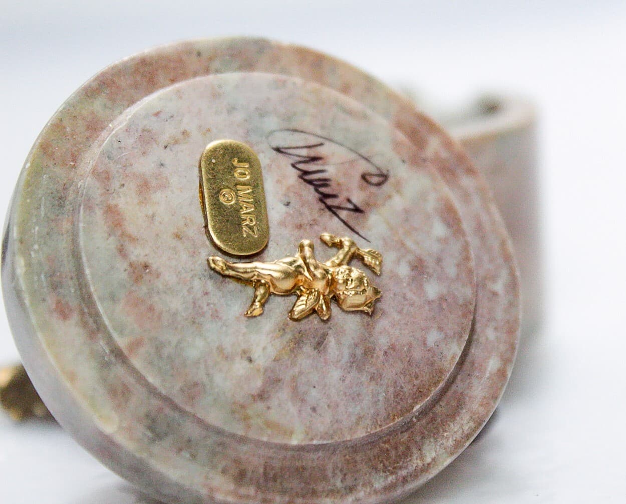 JO MARZ Vintage Soapstone & Carnelian Round Decorative Trinket box - Thumbnail 8