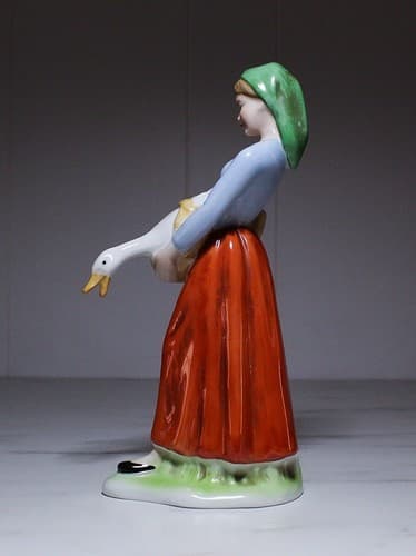 Vintage GEROLD PORZELLAN W. Germany Porcelain Woman Farmer w/ Goose Figure - Thumbnail 6