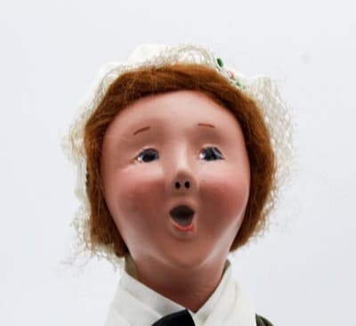 Byers' Choice 2007 Williamsburg Colonial Woman With Wassail Bowl Christmas Doll - Thumbnail 2