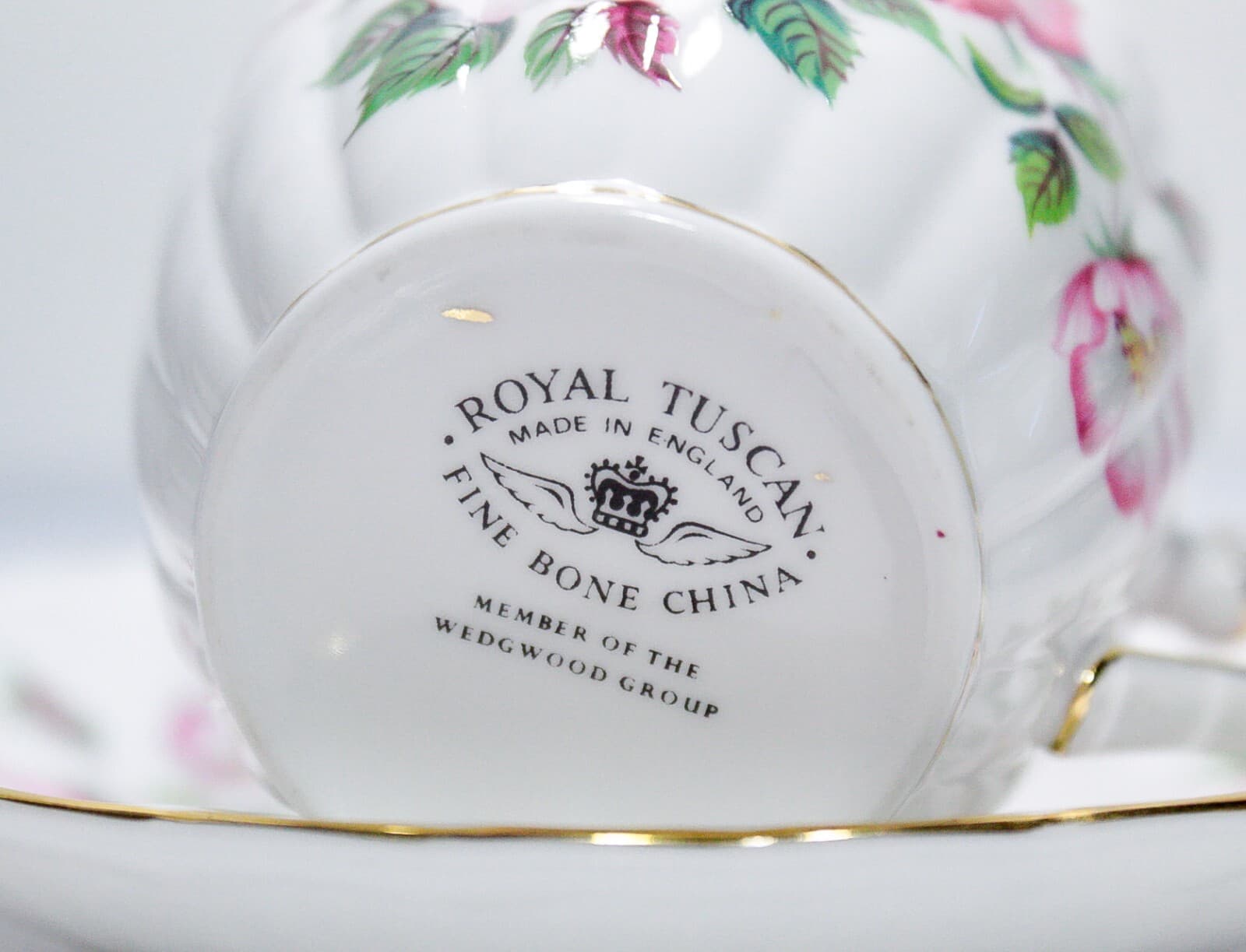 ROYAL TUSCAN Wedgwood D3185 Pattern Fine Bone China Floral Cup & Saucer - Thumbnail 3