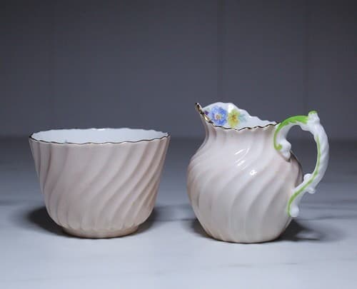 Vintage AYNSLEY England Open Swirl Design Floral Porcelain Sugar Bowl & Creamer - Thumbnail 3