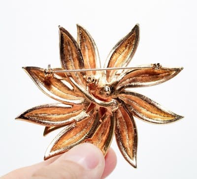 Vintage Gold Tone Rhinestone Textured Floral Motif Statement Pin Brooch - Thumbnail 5