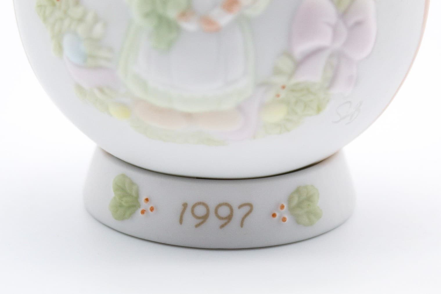 Precious Moments Cane You Join Us For A Merry Christmas Porcelain Ornament 1997 - Thumbnail 3