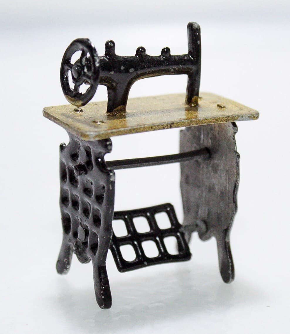 Vintage Miniature Dollhouse Sewing Machine Accessory Scale 1:12 Rare - Thumbnail 5