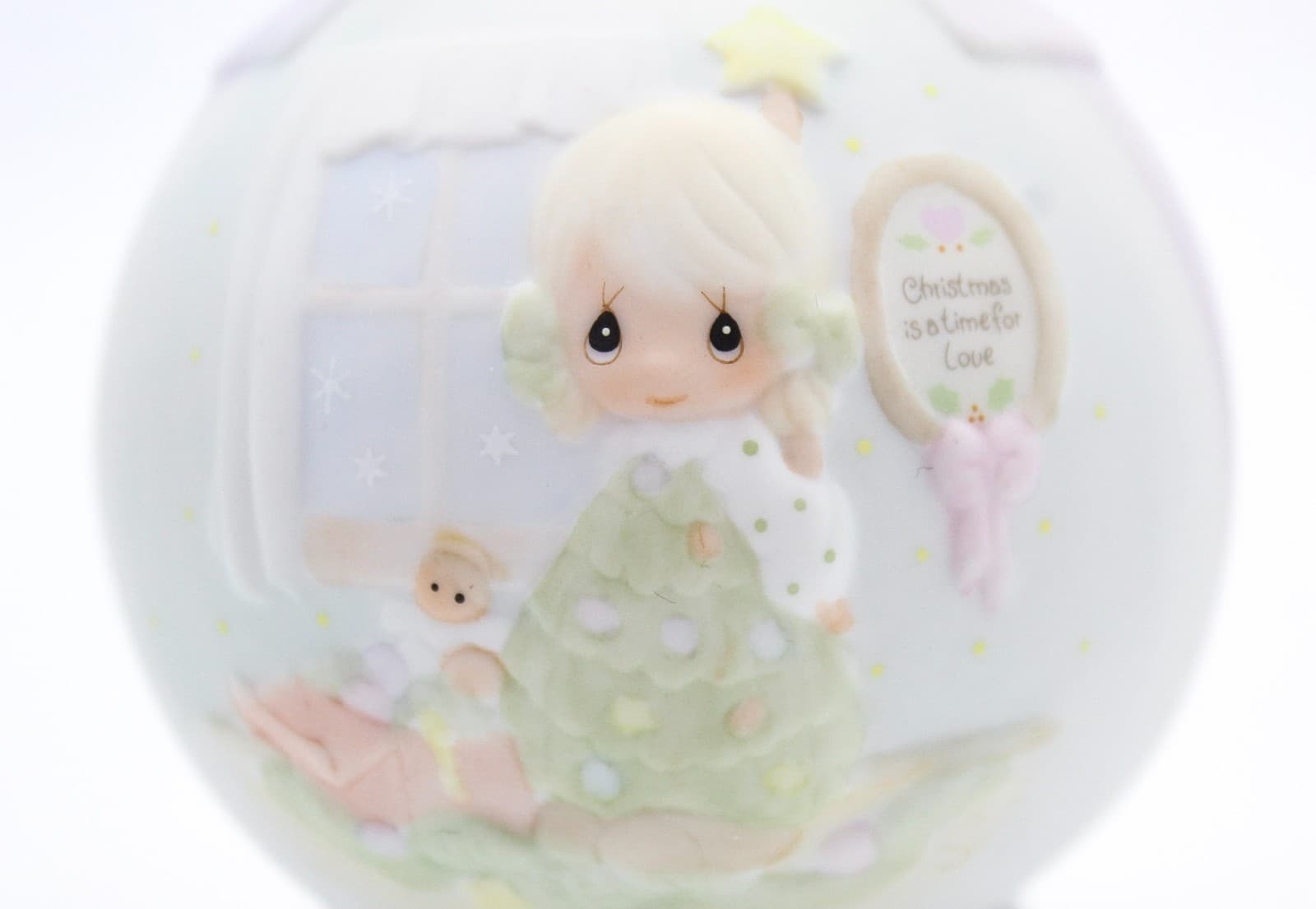 Precious Moments You're As Pretty As A Christmas Tree Porcelain Ornament 1994 - Thumbnail 2