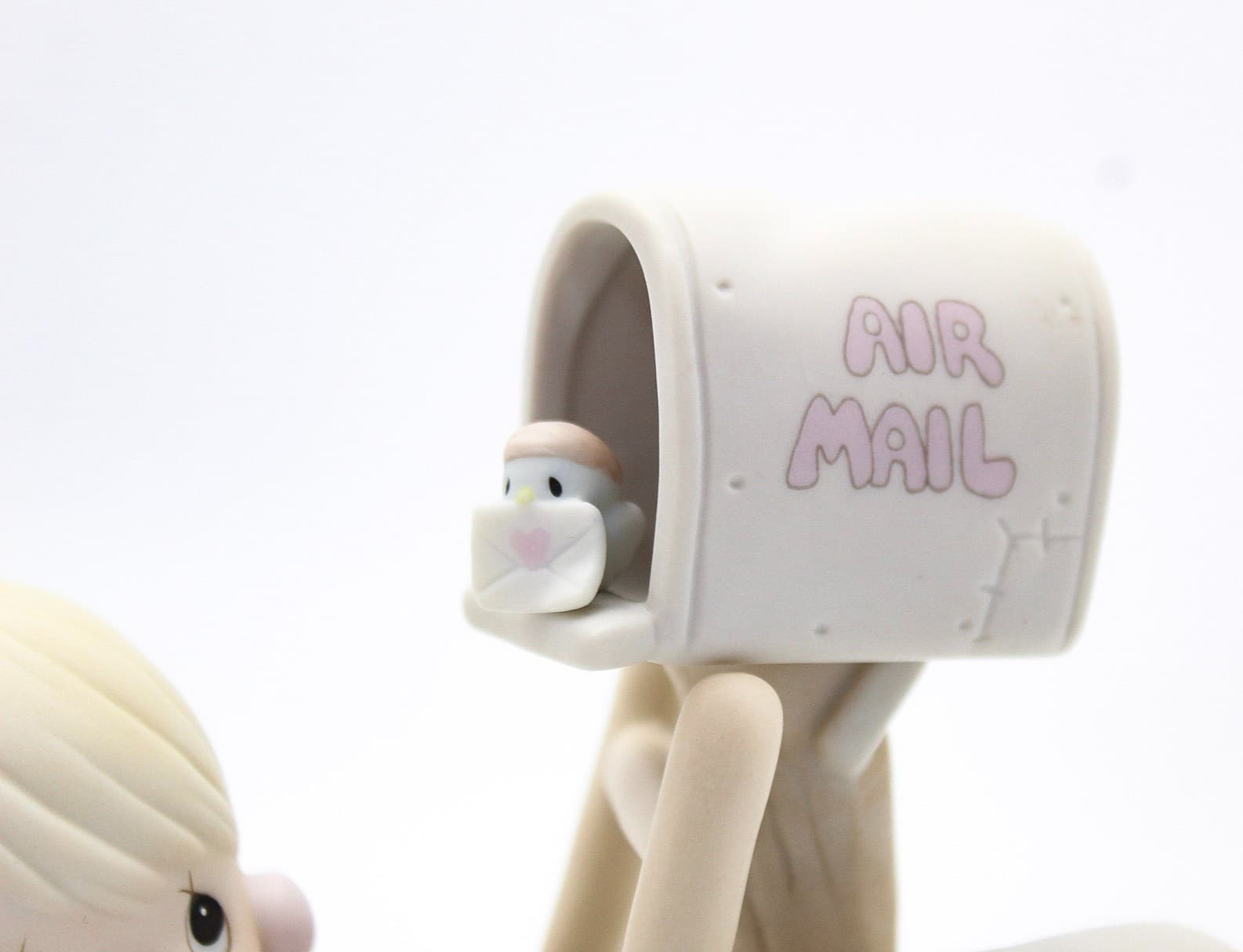 Precious Moments Good News Is So Uplifting Enesco Porcelain Figurine 1991 - Thumbnail 6