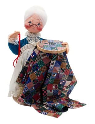 Vtg ANNALEE MOBILITEE Mrs. Claus Quilting Artisan Felt Christmas Doll 13" w/Tag - Image 1