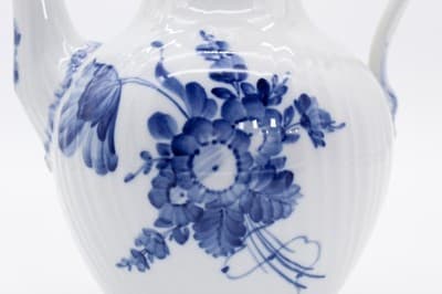 Vintage ROYAL COPENHAGEN 2nd Quality Blue Flower Pattern Porcelain Teapot - Thumbnail 5