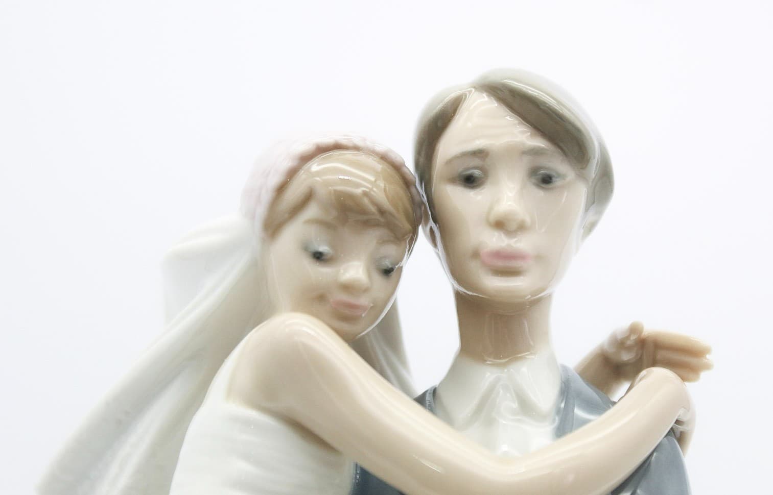 Lladro Over The Threshold #5282 Spain Glazed Porcelain Figure By Juan Huerta - Thumbnail 8
