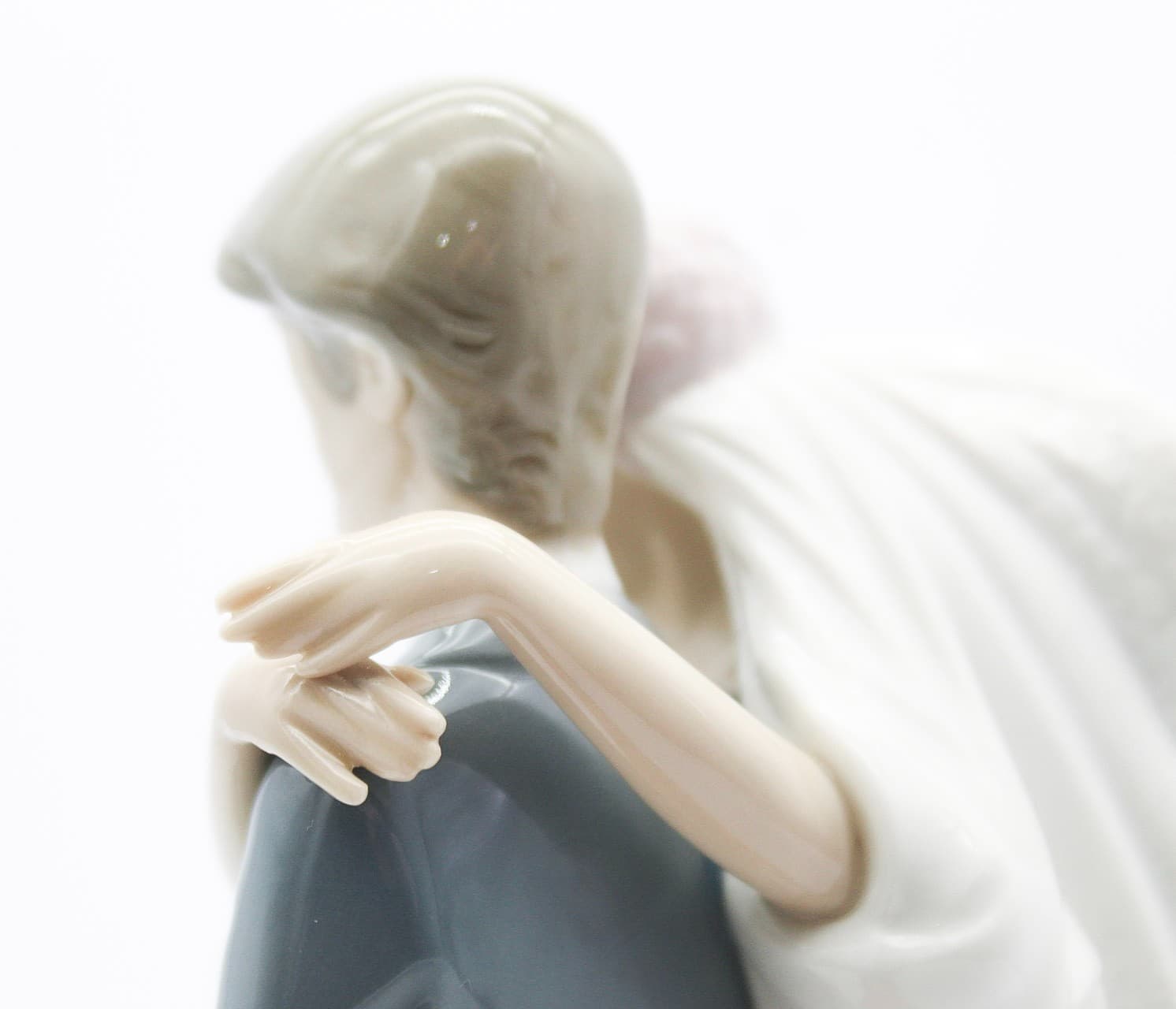 Lladro Over The Threshold #5282 Spain Glazed Porcelain Figure By Juan Huerta - Thumbnail 10