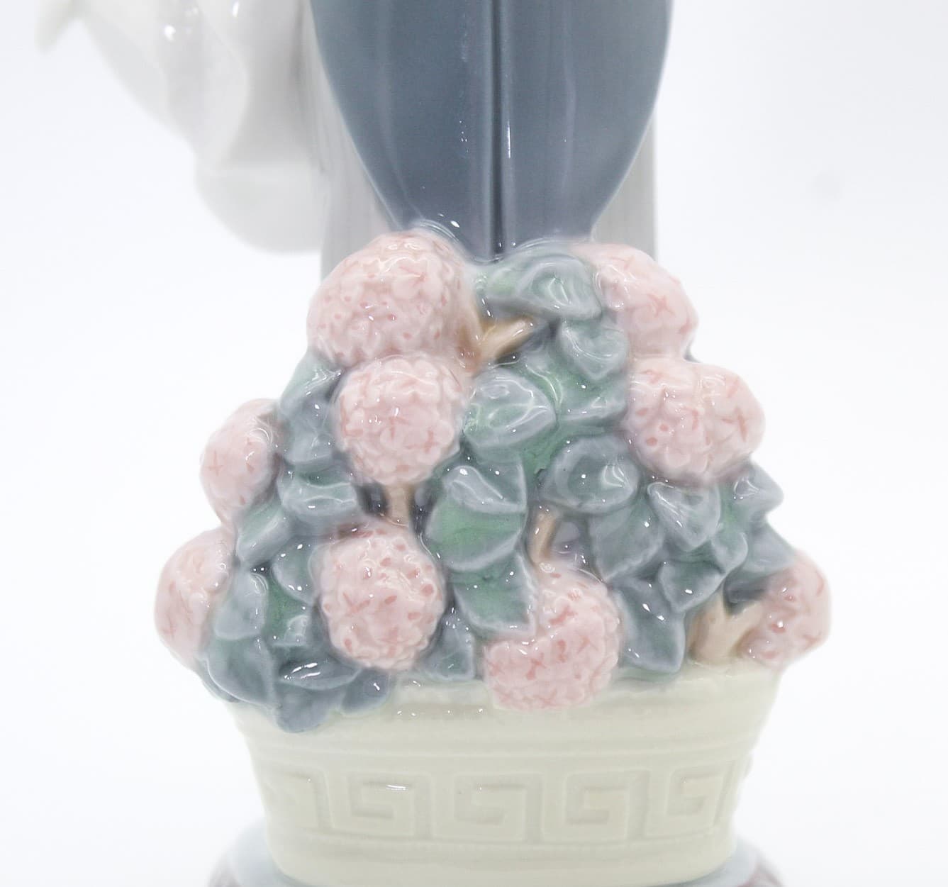 Lladro Over The Threshold #5282 Spain Glazed Porcelain Figure By Juan Huerta - Thumbnail 12