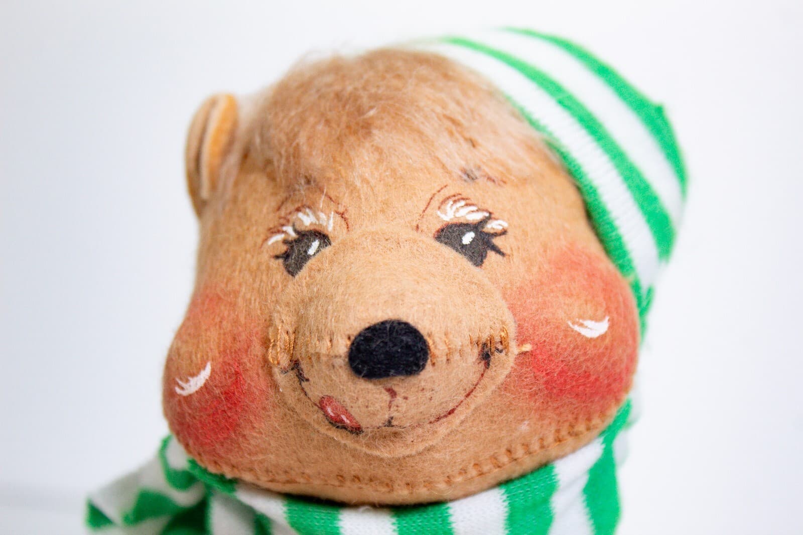 ANNALEE MOBILITEE 1986 Christmas Bear w/ Mittens & Scarf Artisan Doll NEW w/ TAG - Thumbnail 3