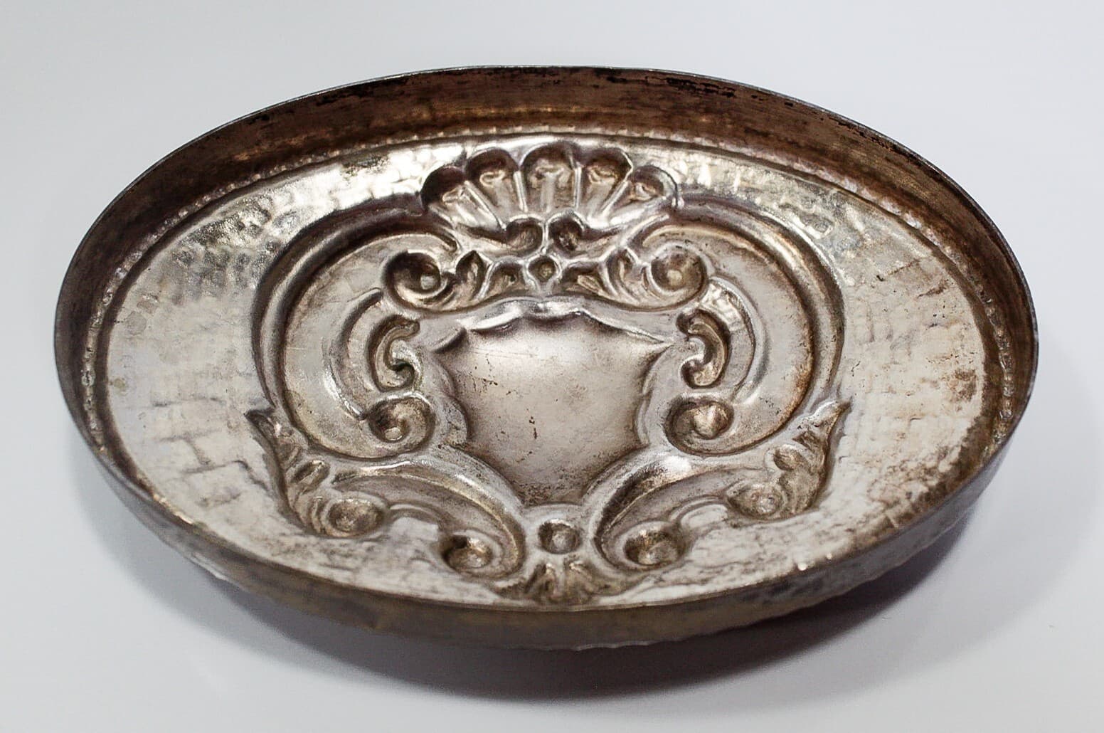 Vintage Silver Cover Cut Crystal Oval Large Vanity Covered Jar Powder Box - Thumbnail 5