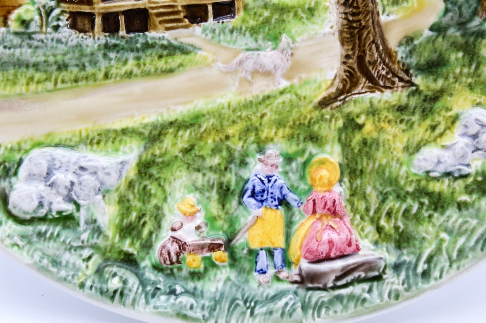 Majolica Germany Low Relief Currier & Ives Porcelain Hand Painted Wall Plate 9" - Thumbnail 7