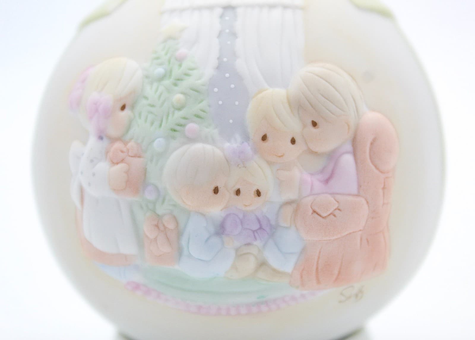 Precious Moments May You Christmas Be A Happy Home Porcelain Ornament 199 - Thumbnail 4
