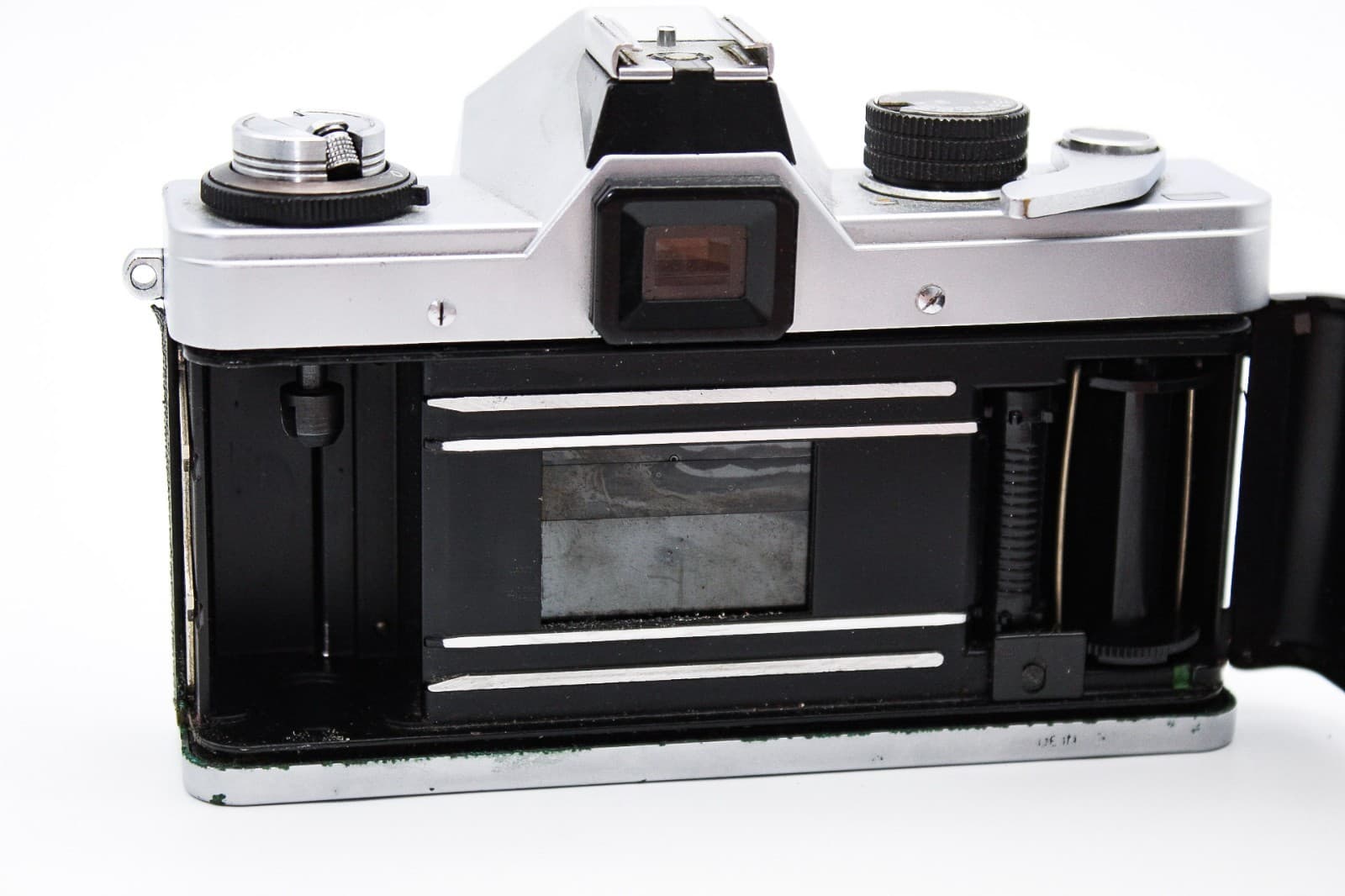 Vintage Praktica LLC East Germany 35mm Film SLR Pentacon Camera No Lense - Thumbnail 9