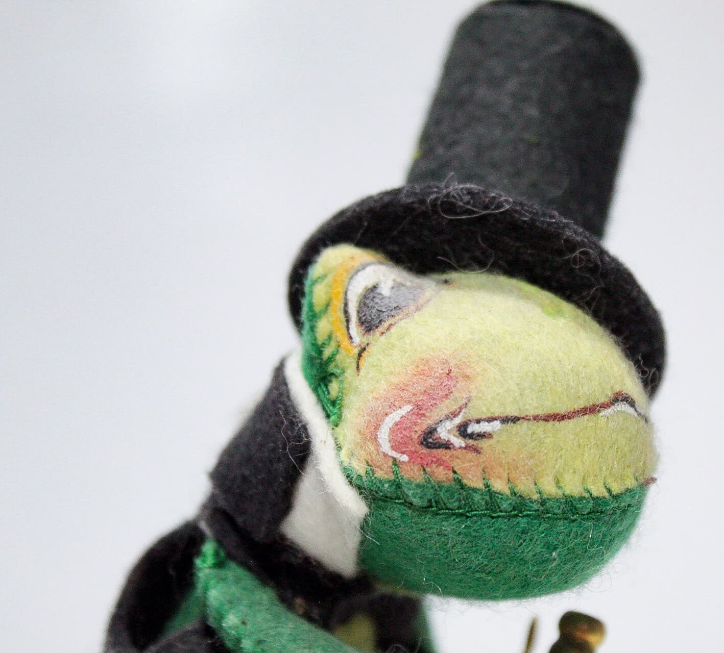 ANNALEE MOBILITEE 1988 Vintage Musician Frog Playing Trumpet In Tux Artisan Doll - Thumbnail 3