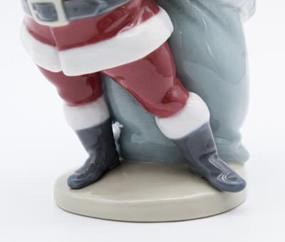Lladro Made In Spain Retired Santa Claus Glazed Christmas Porcelain Figurine - Thumbnail 4